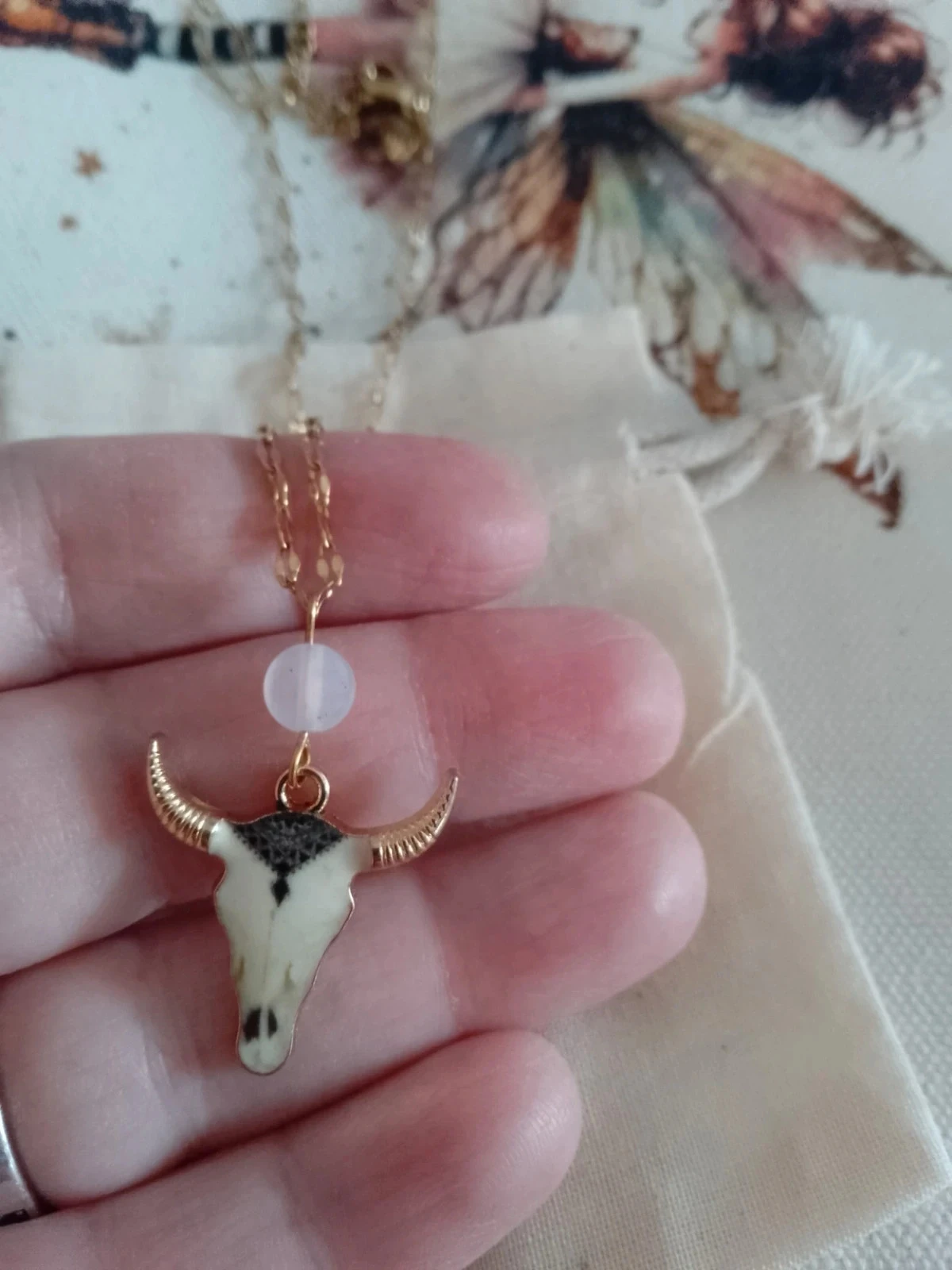 Collier vache et pierre de calcédoine blanche – photo 2